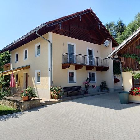 Landhof Ella - Ferienhaus Vor Den Toren Salzburgs Petting Luaran gambar