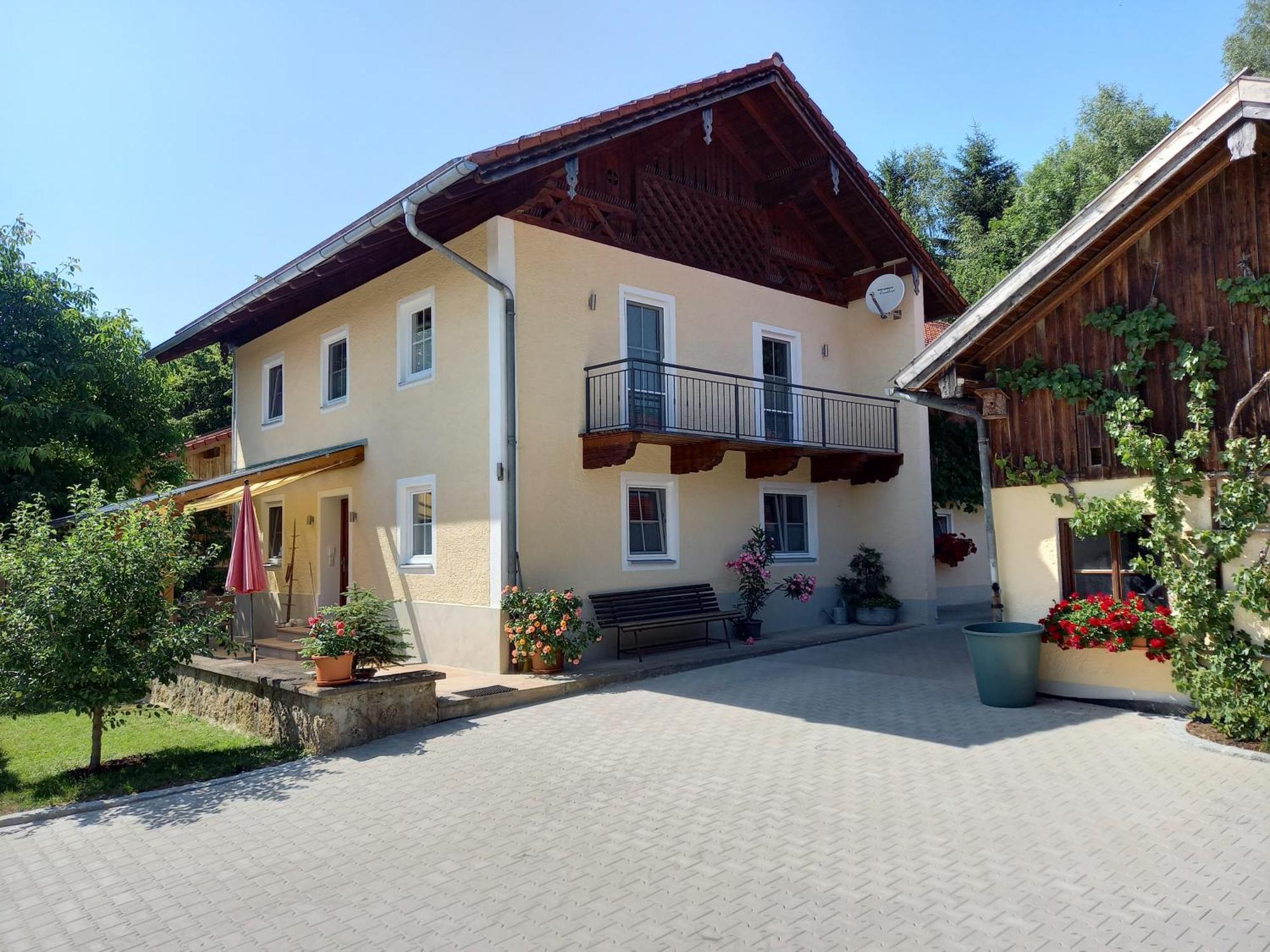 Landhof Ella - Ferienhaus Vor Den Toren Salzburgs Petting Luaran gambar